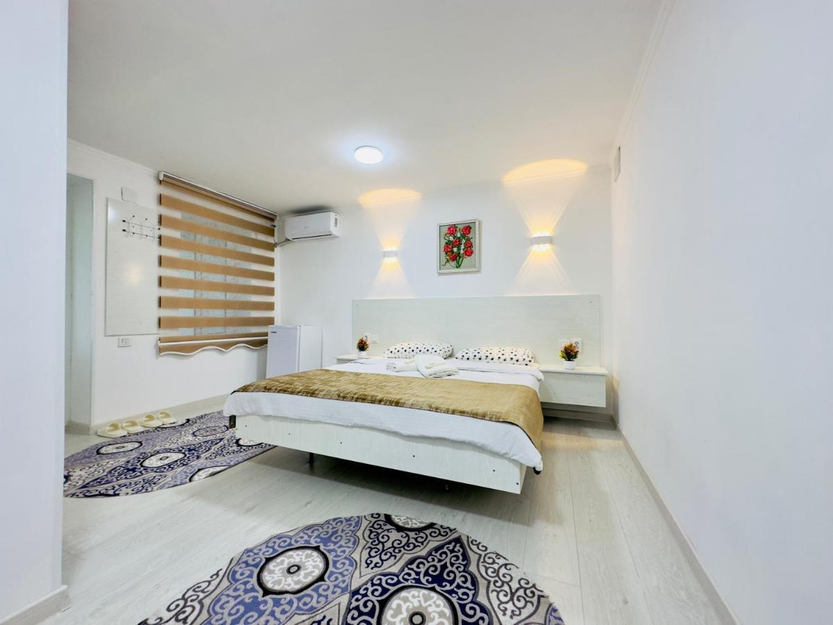 Abs Guest House Ош Екстериор снимка